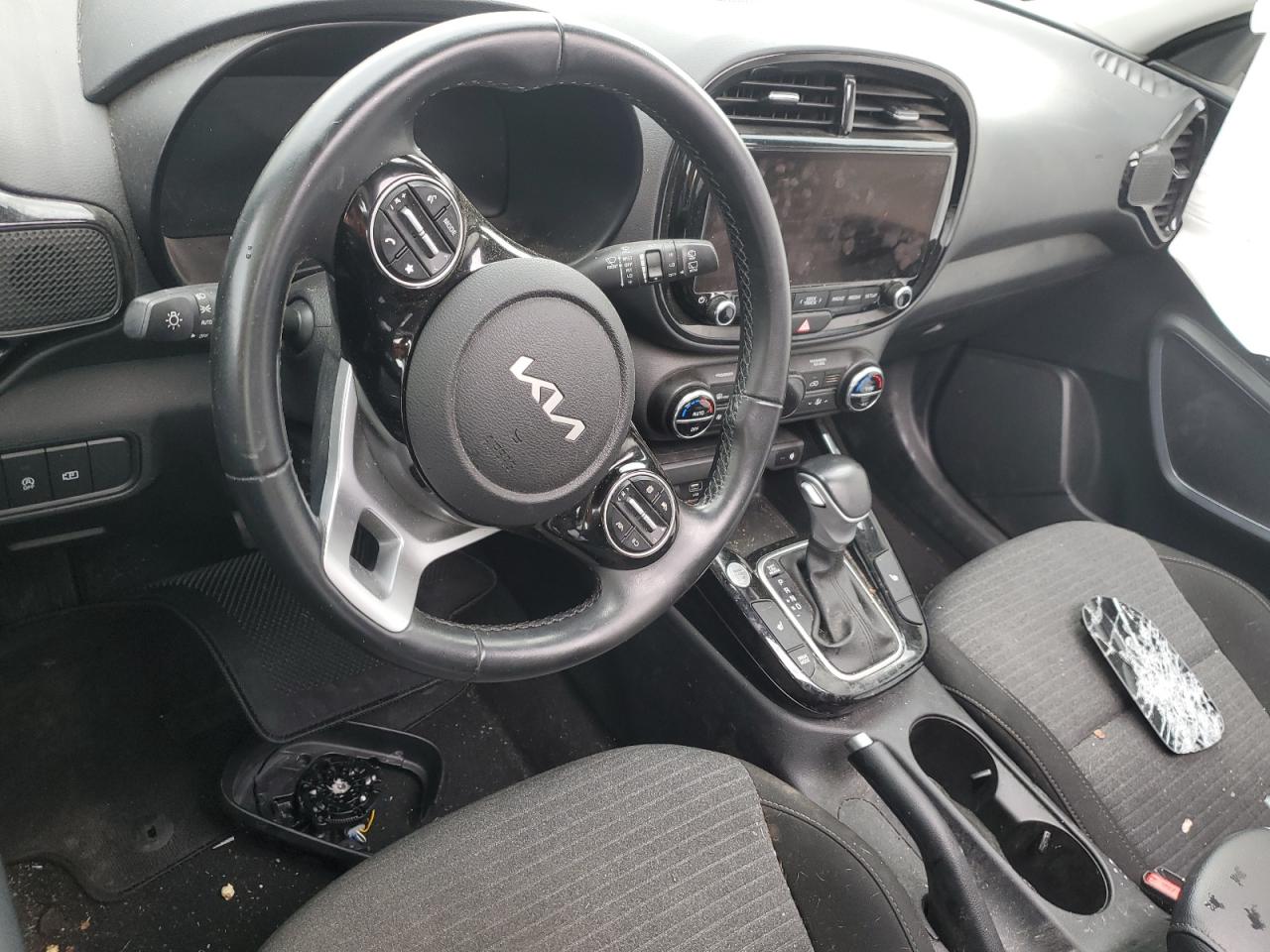 2023 Kia Soul - Image 8