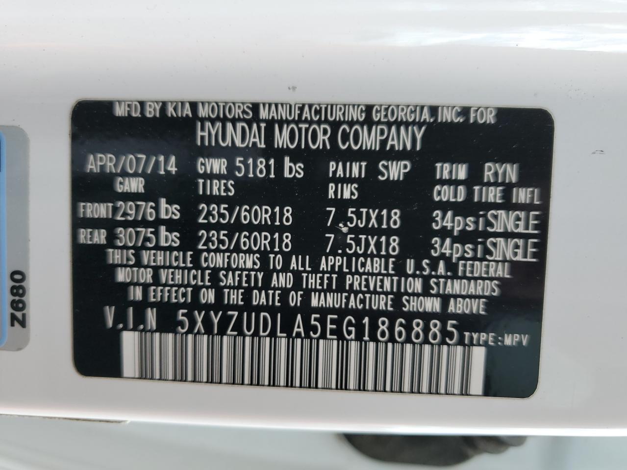 2014 Hyundai Santa Fe - Image 13