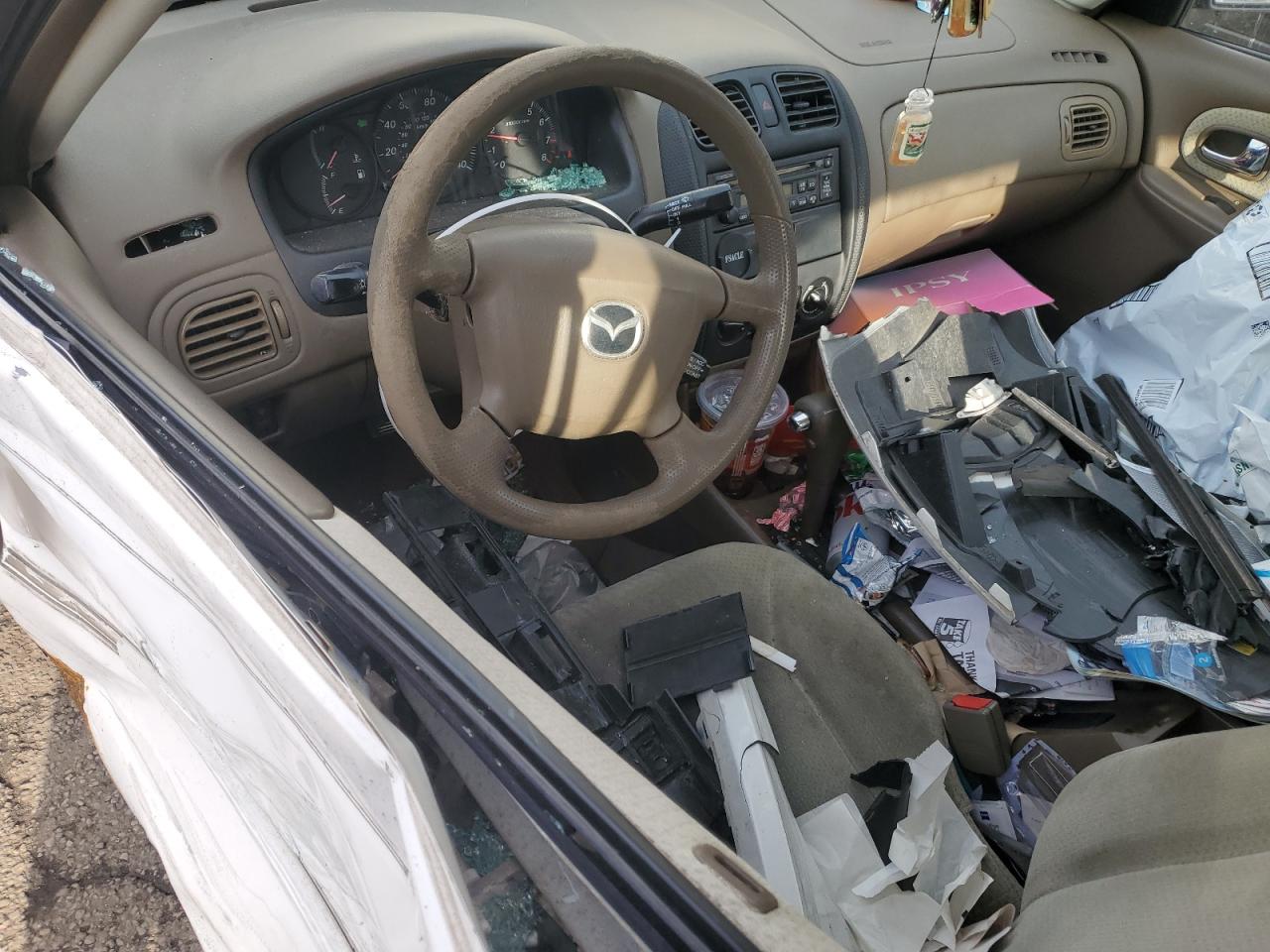 2000 Mazda Protege - Image 8