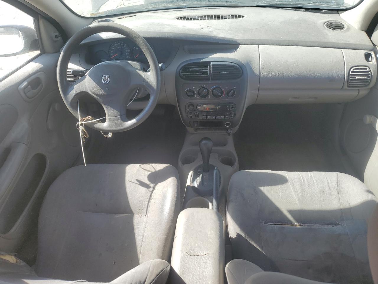 2003 Dodge Neon - Image 8