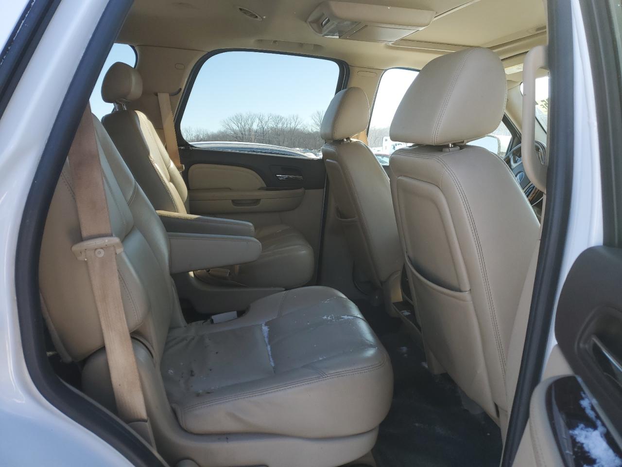 2009 GMC Yukon - Image 11