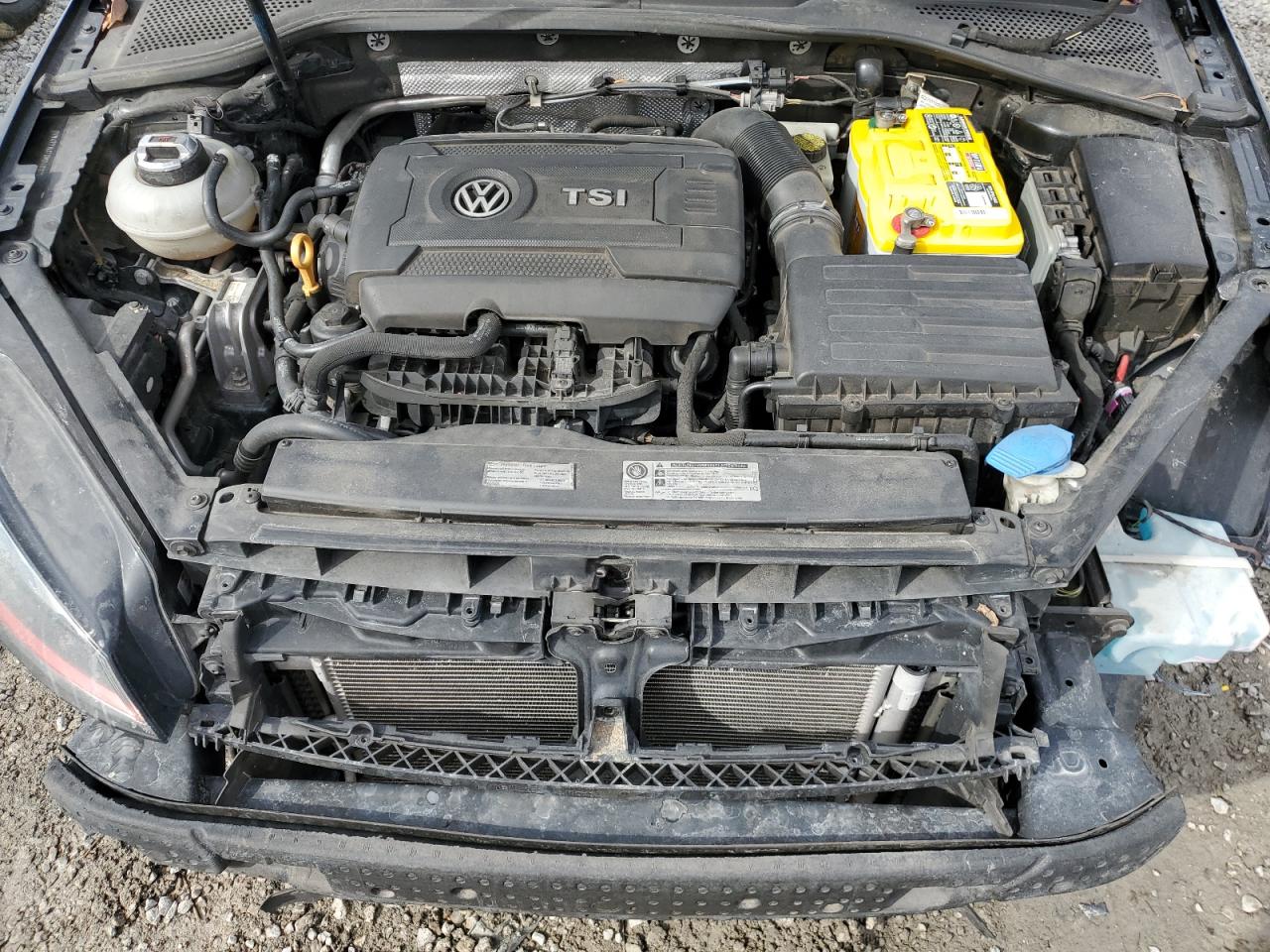 2016 Volkswagen GTI - Image 11