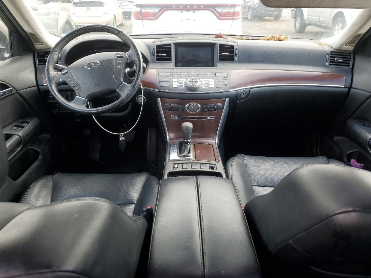 2009 Infiniti M - Image 8