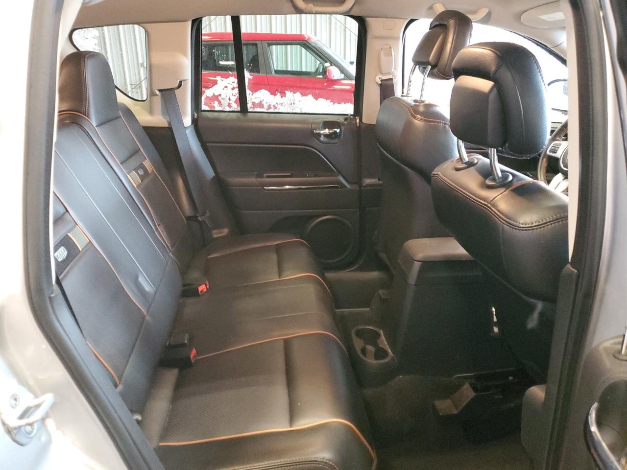 2011 Jeep Compass - Image 10