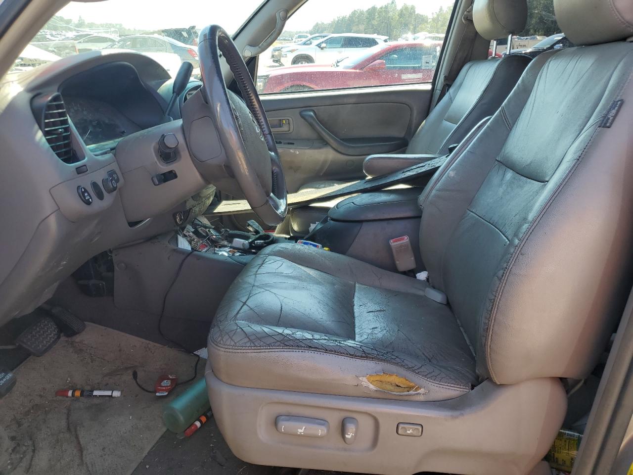 2005 Toyota Sequoia - Image 7