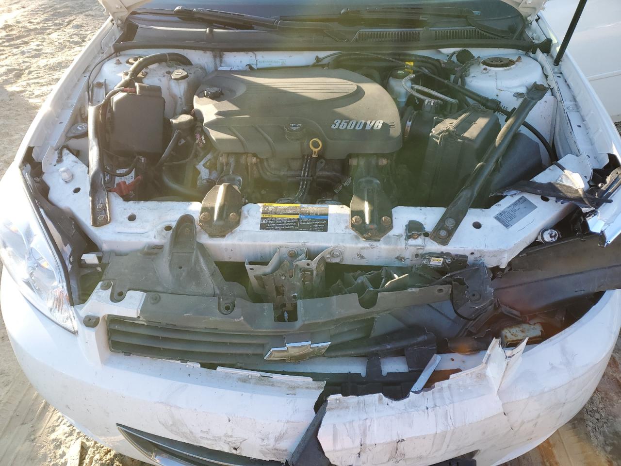 2009 Chevrolet Impala - Image 12