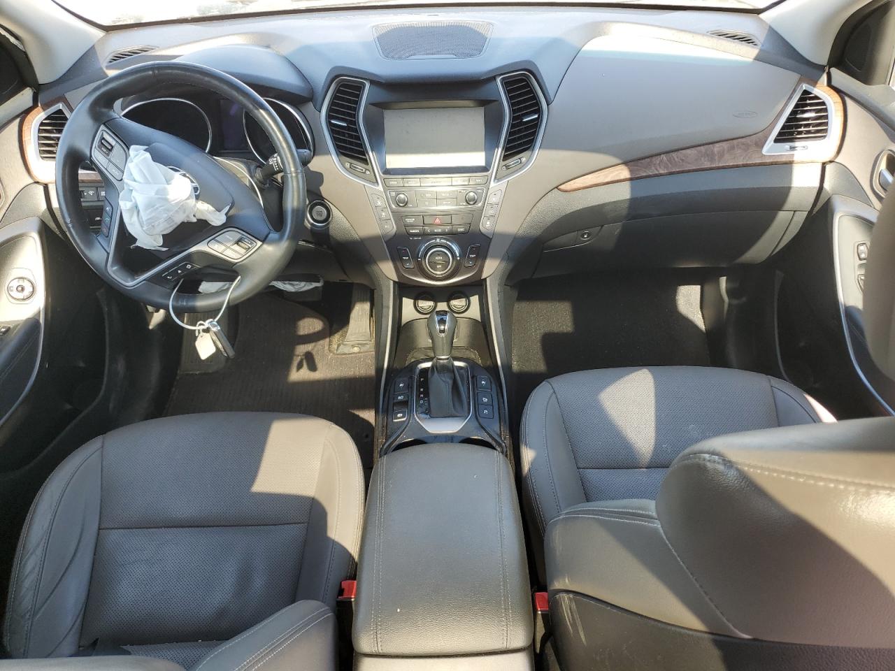 2019 Hyundai Santa Fe - Image 8