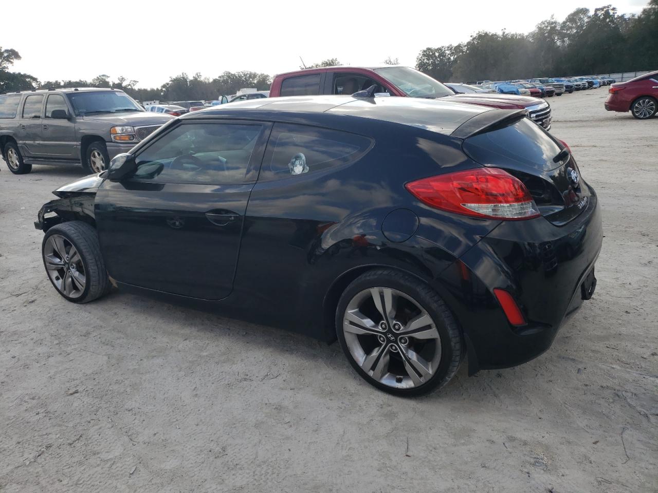 2012 Hyundai Veloster - Image 2