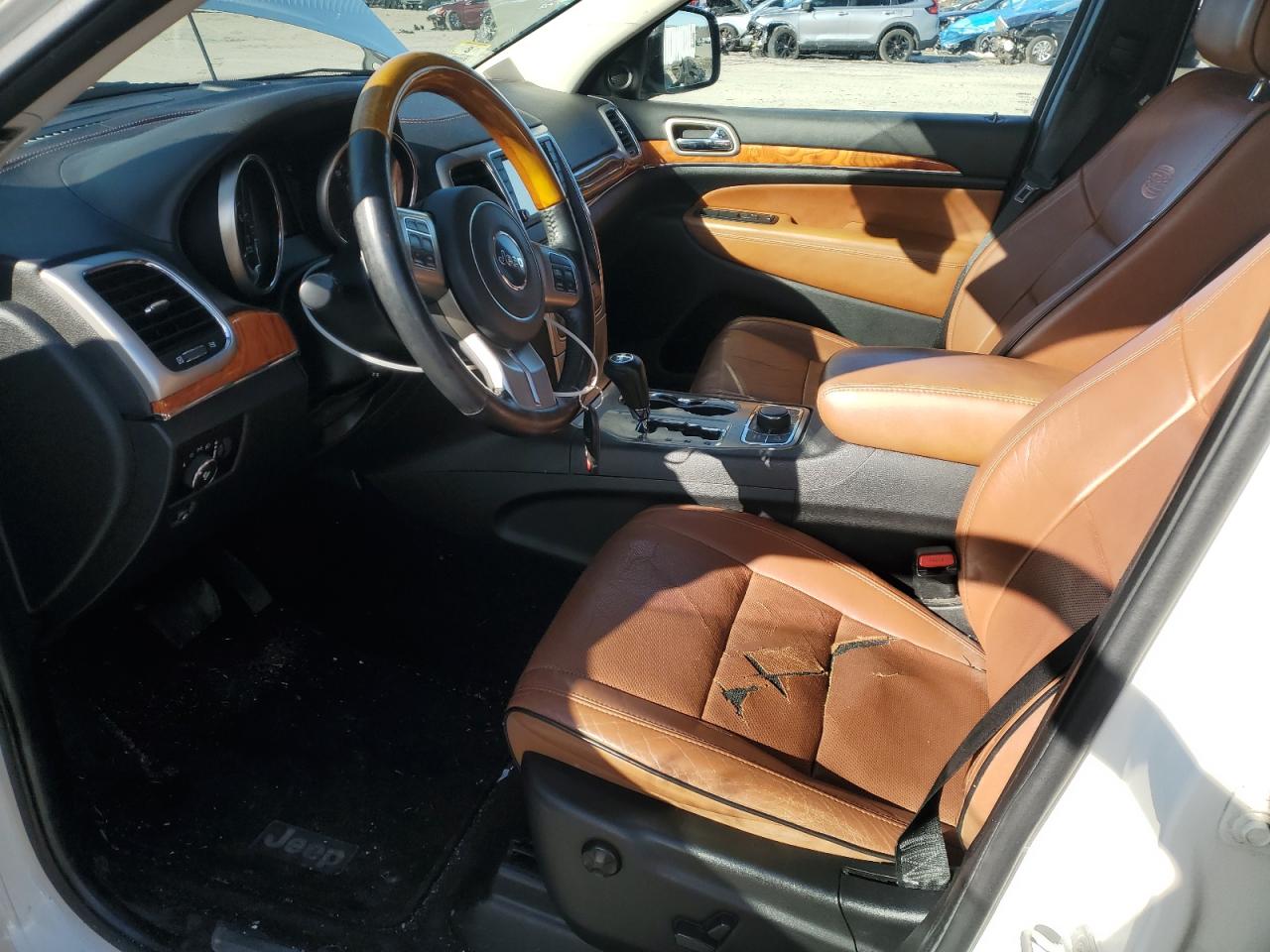 2012 Jeep Grand Cherokee - Image 7