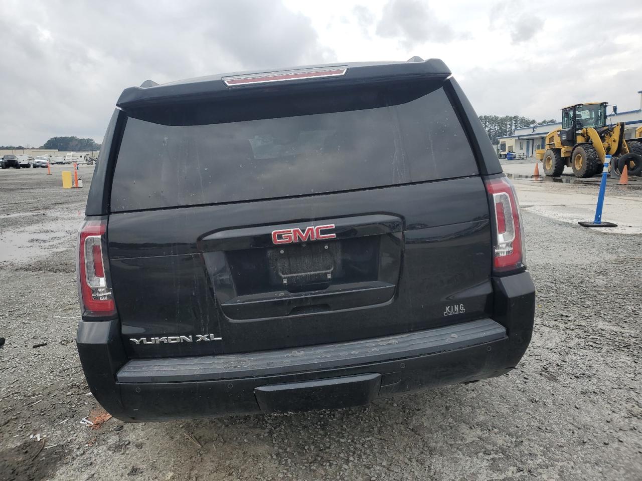 2017 GMC Yukon - Image 6