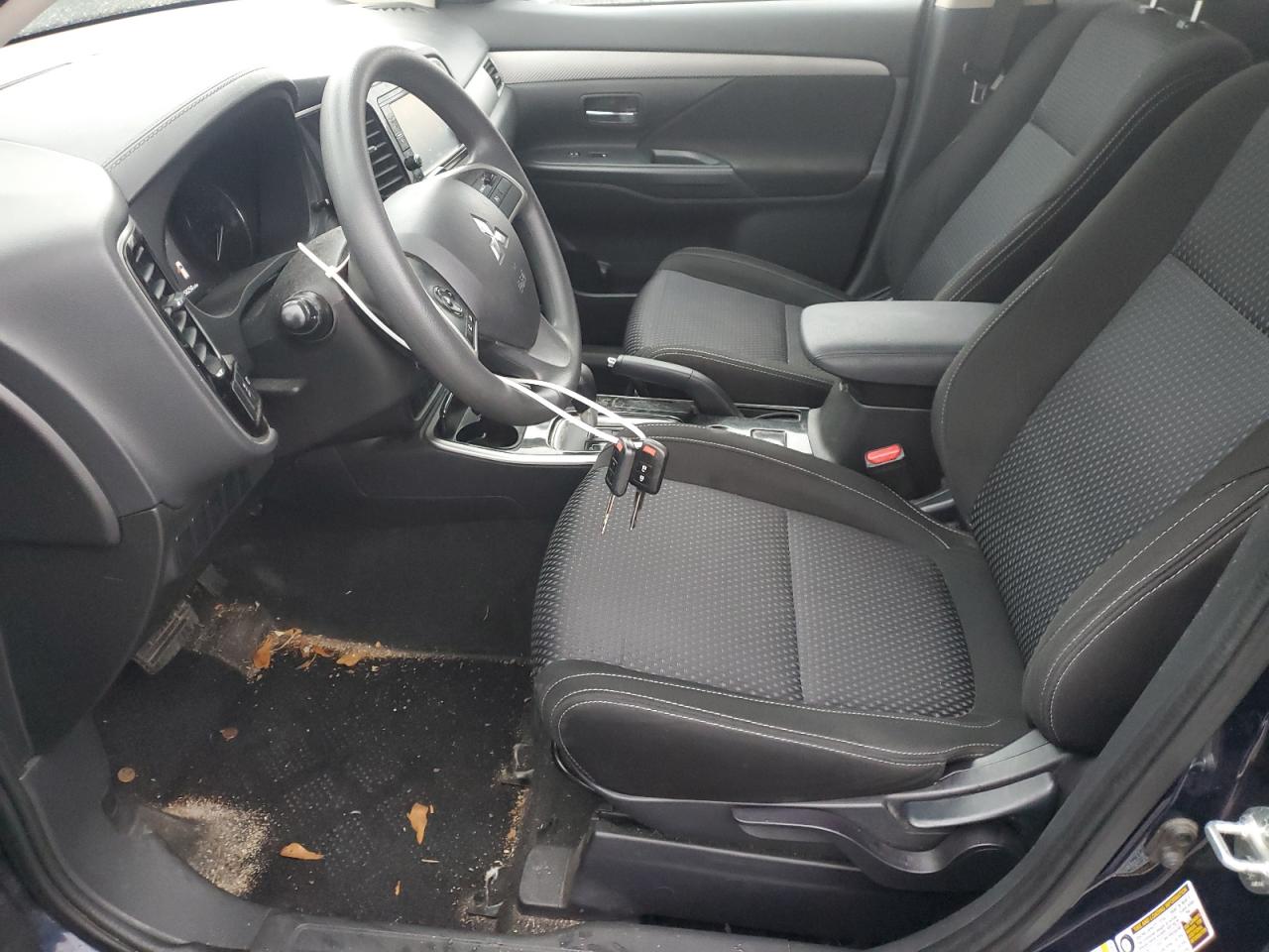 2018 Mitsubishi Outlander - Image 7