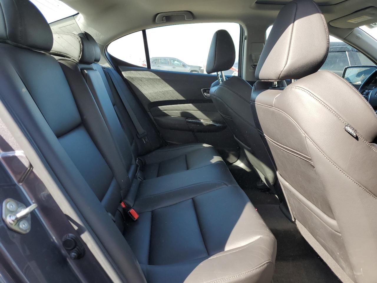 2018 Acura TLX - Image 10