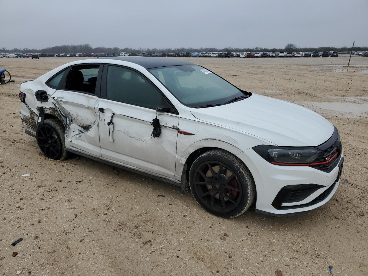 2019 Volkswagen Jetta - Image 4