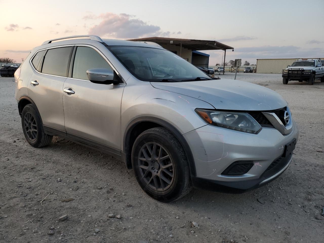 2015 Nissan Rogue - Image 4