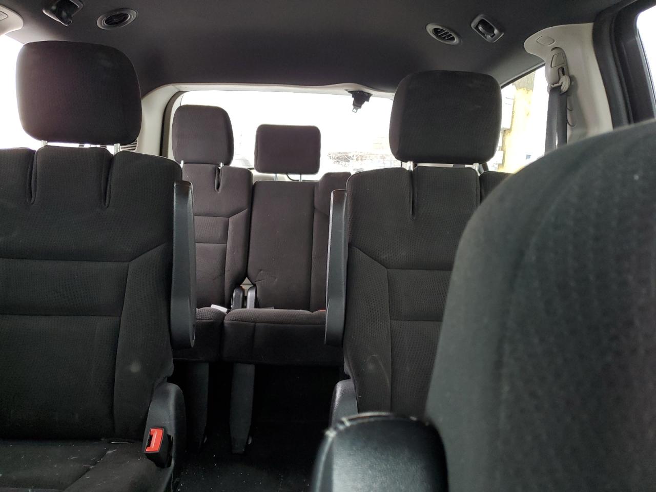 2015 Dodge Caravan - Image 10