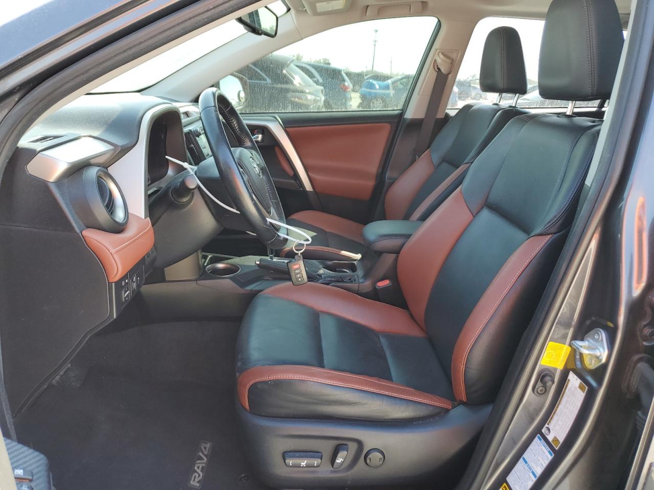 2014 Toyota RAV 4 - Image 7