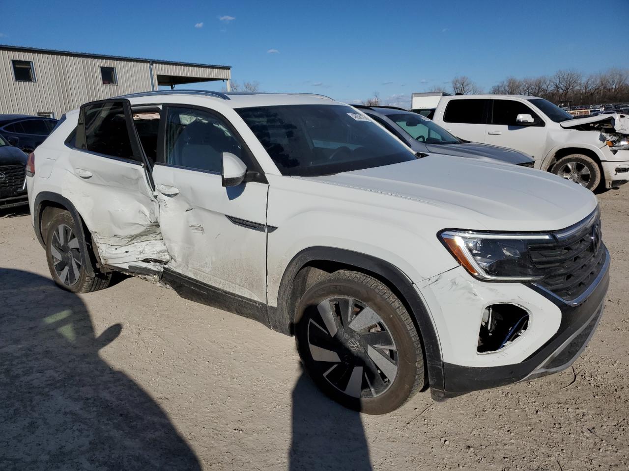 2024 Volkswagen Atlas - Image 4