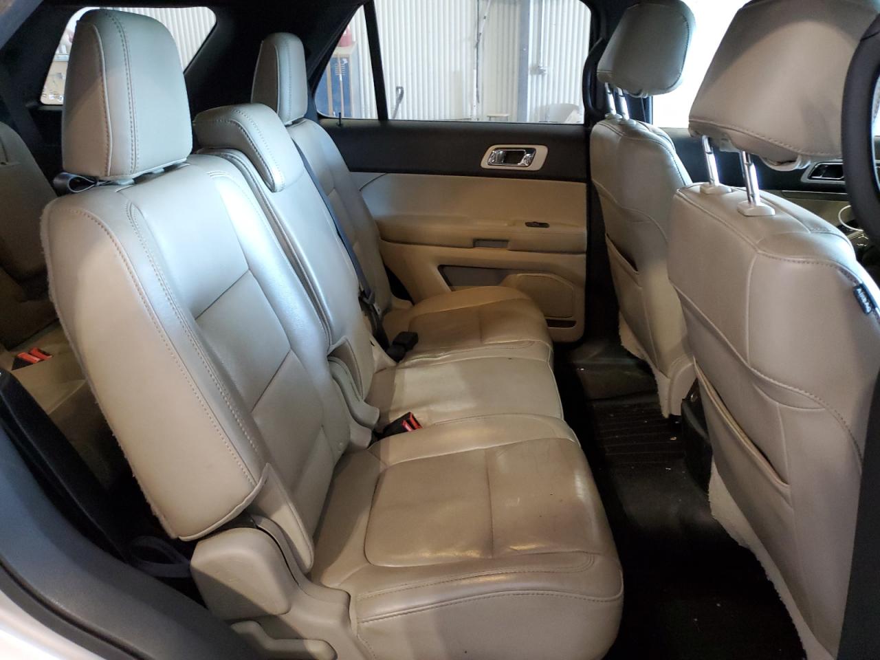 2011 Ford Explorer - Image 11