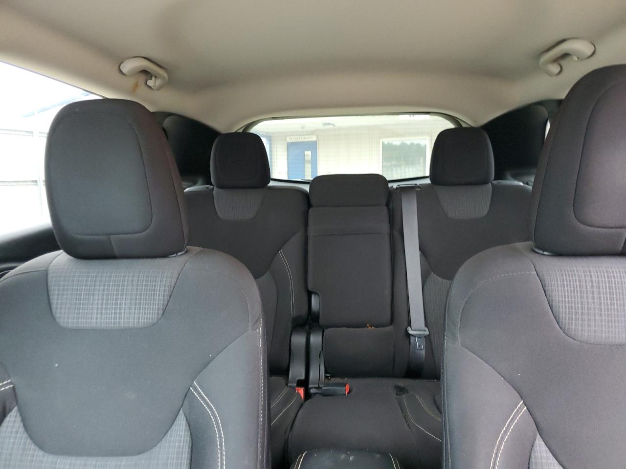2015 Jeep Grand Cherokee - Image 10