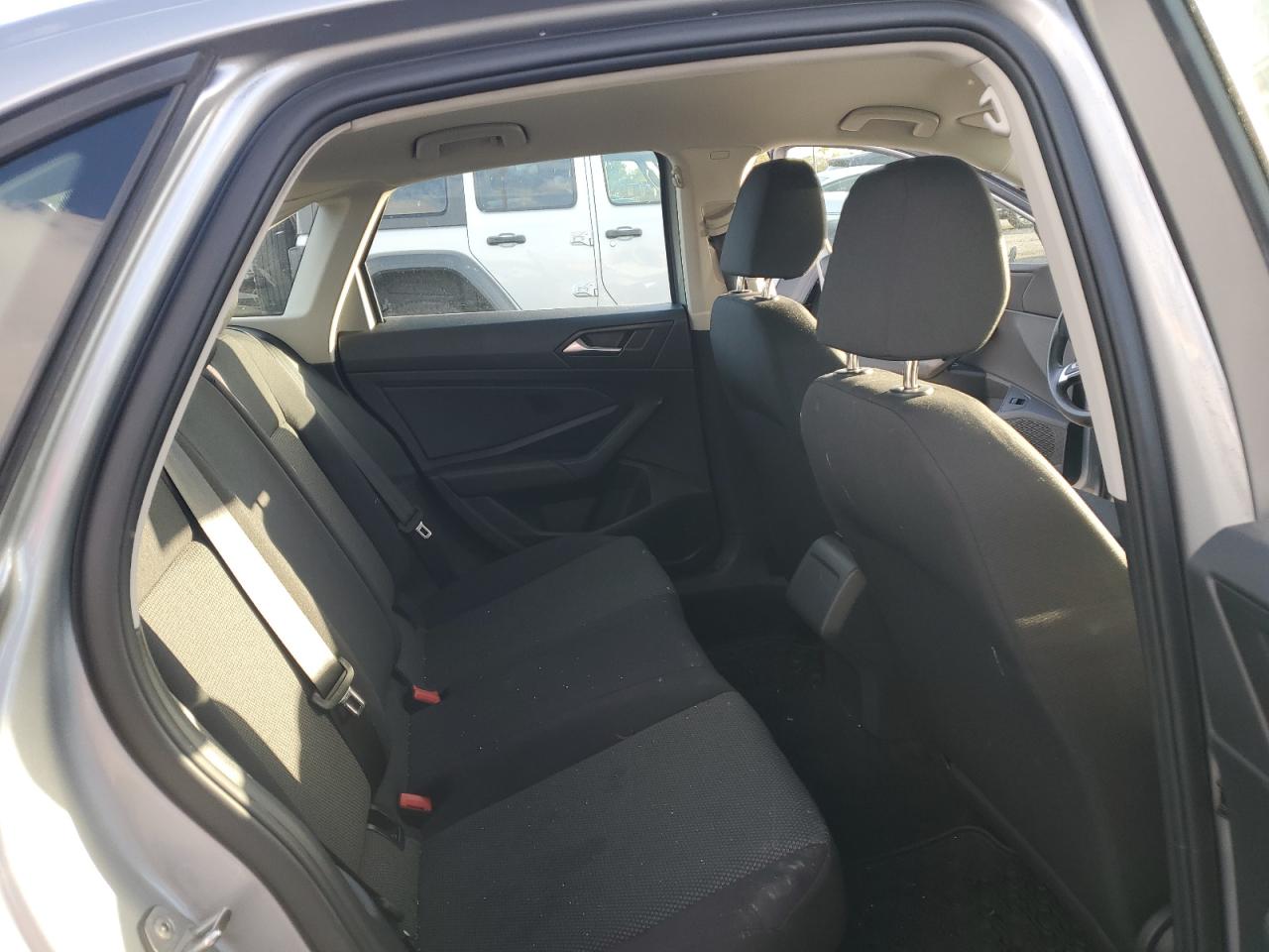 2019 Volkswagen Jetta - Image 10