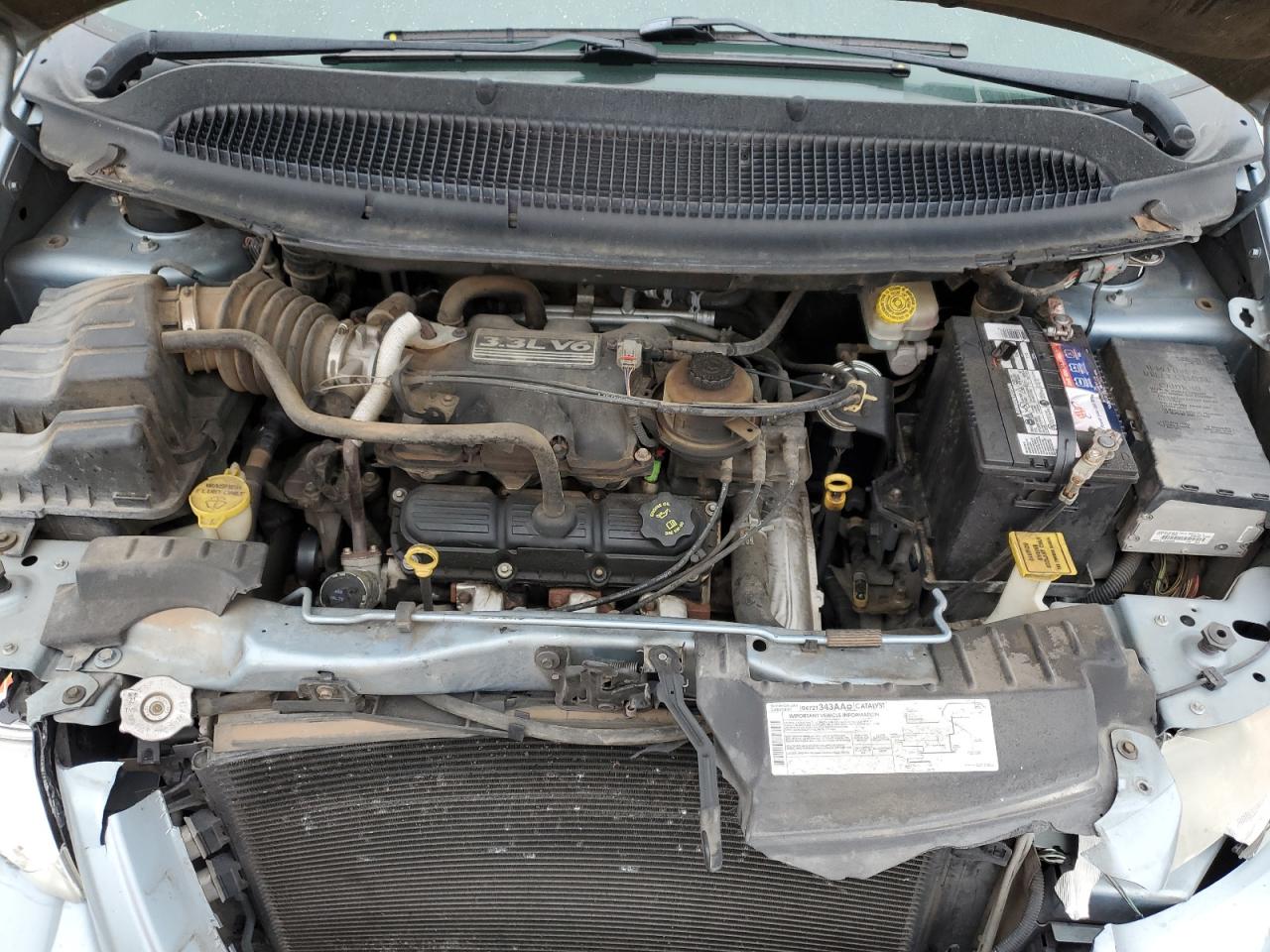 2005 Chrysler Town & Country - Image 12