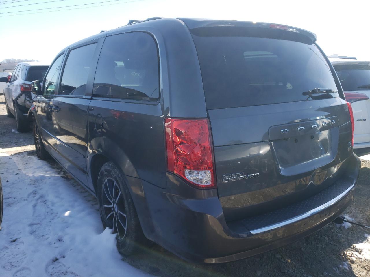 2016 Dodge Caravan - Image 2