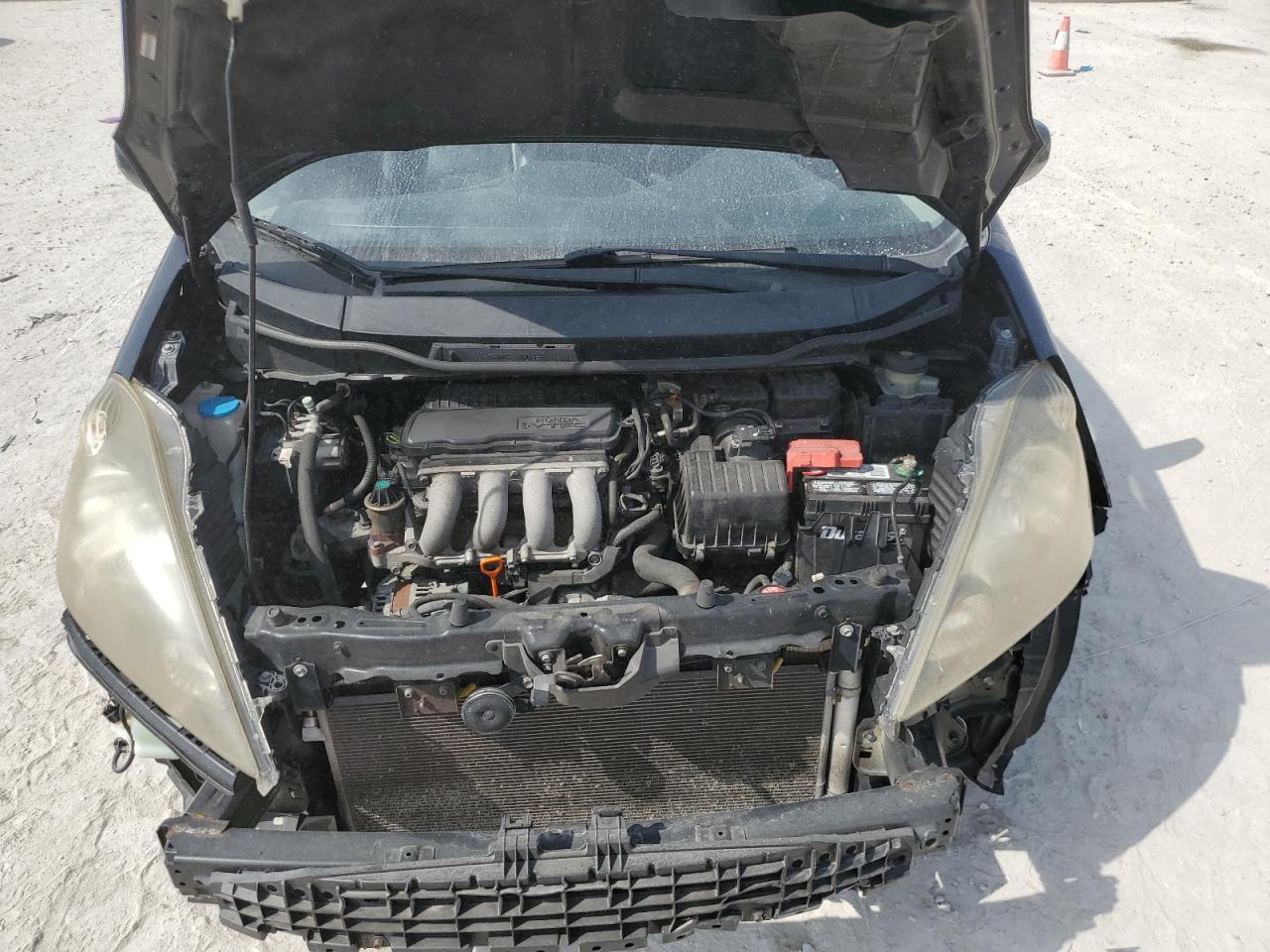 2013 Honda Fit - Image 11