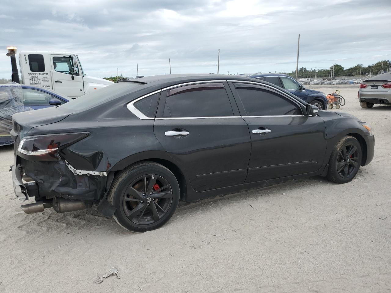 2015 Nissan Altima - Image 3