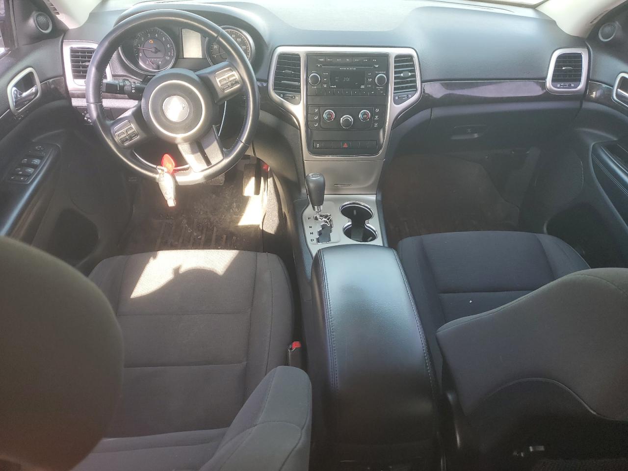 2012 Jeep Grand Cherokee - Image 8