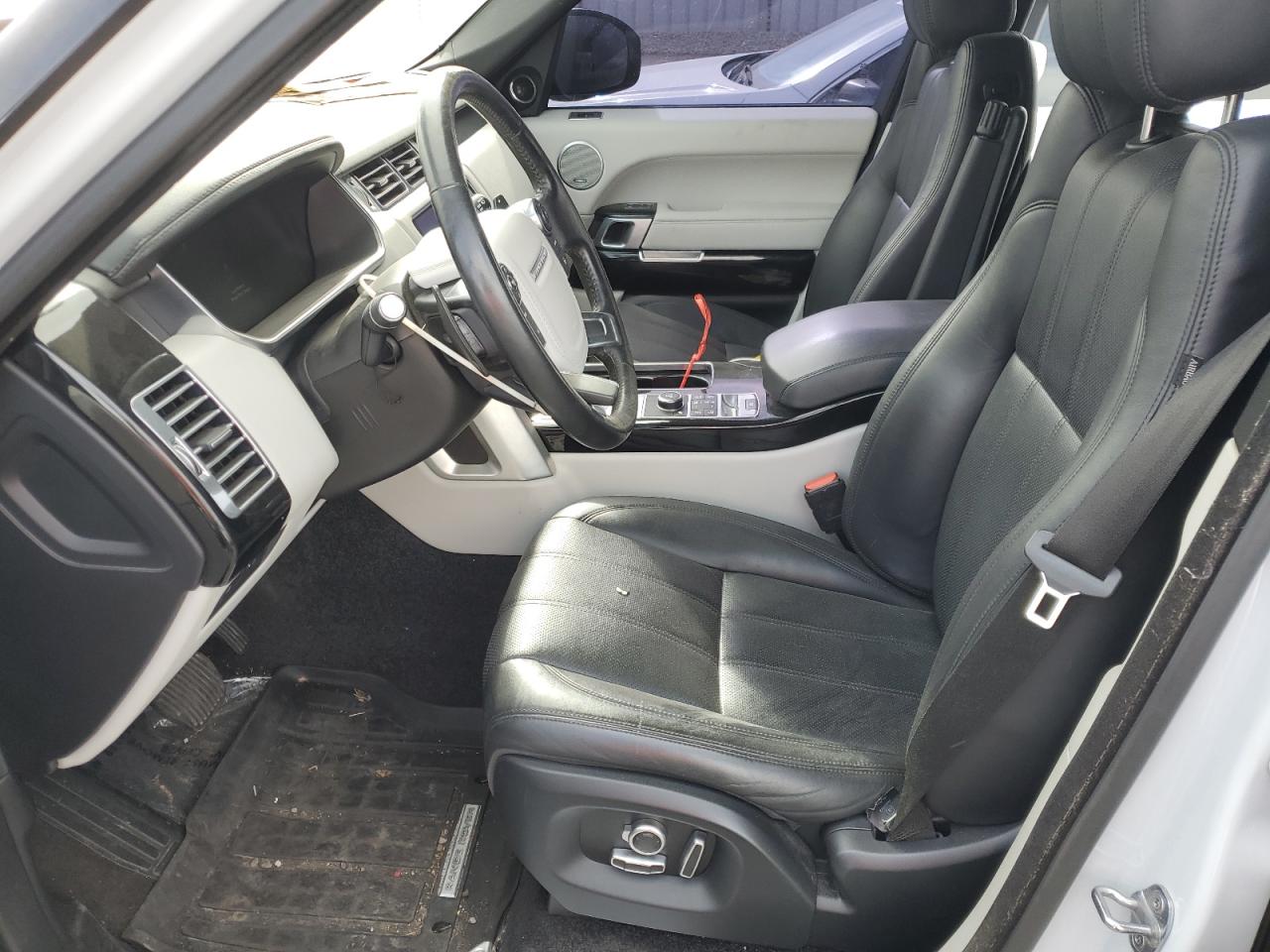2016 Land Rover Range Rover - Image 7