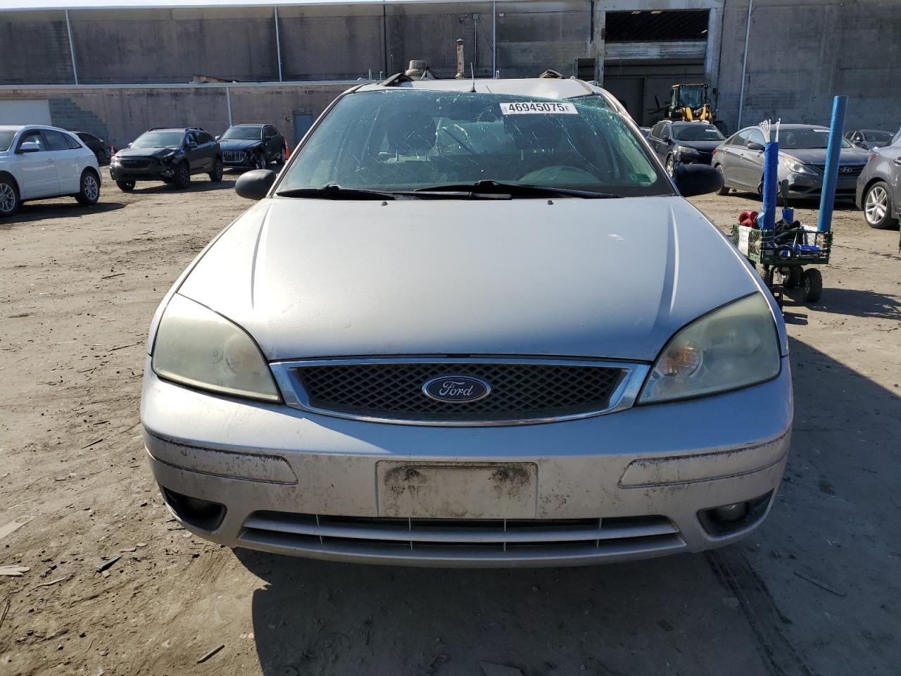 2005 Ford Focus - Image 5