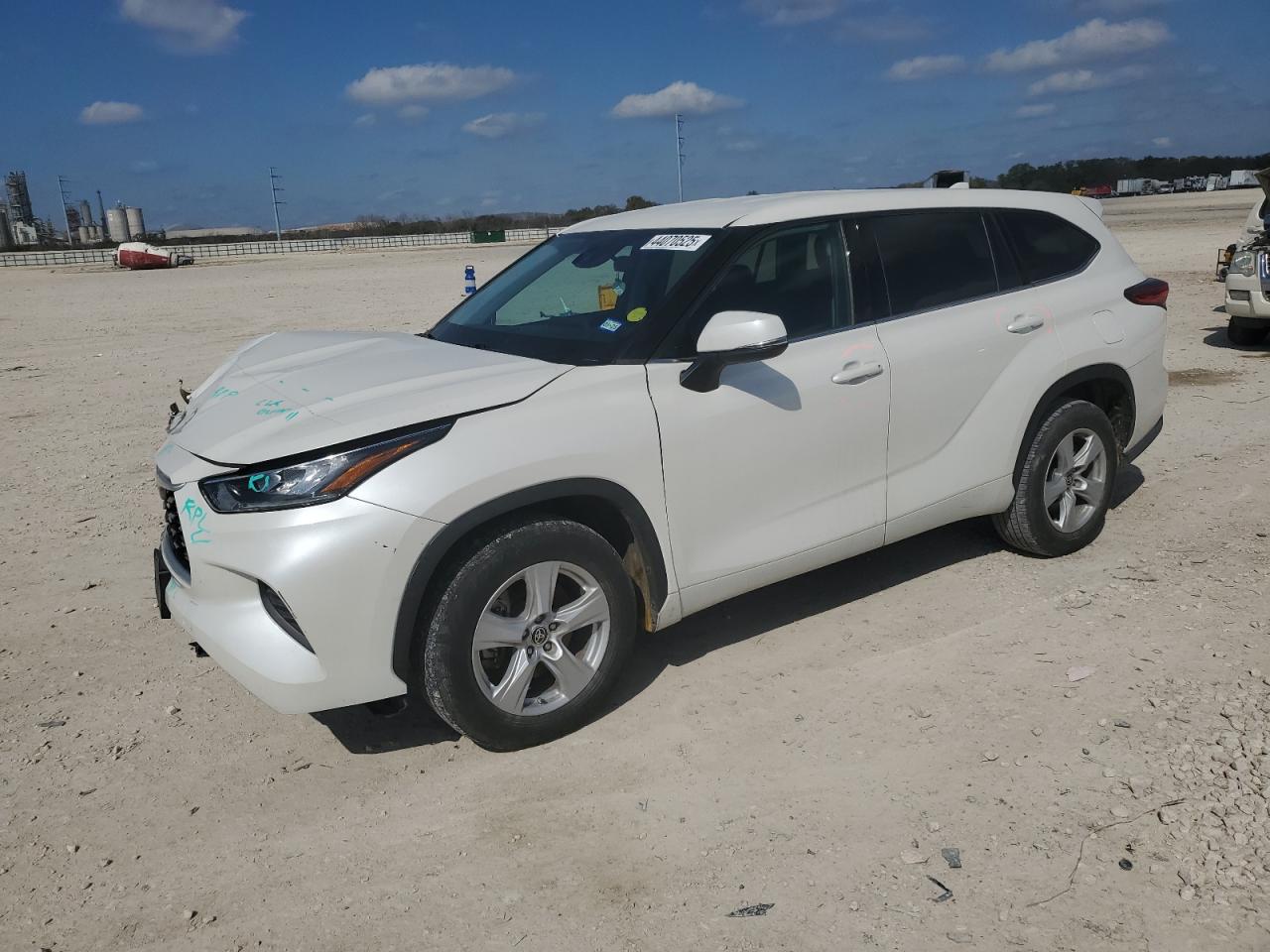 2020 Toyota Highlander - Image 1