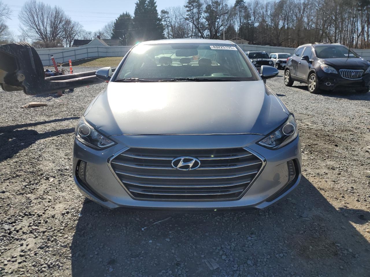 2017 Hyundai Elantra - Image 5