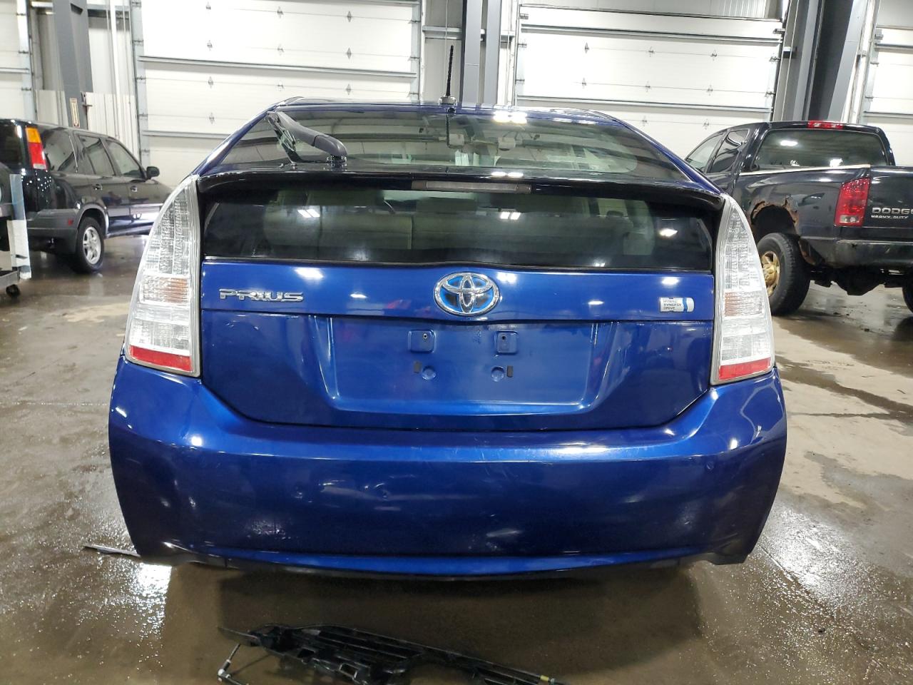 2011 Toyota Prius - Image 6