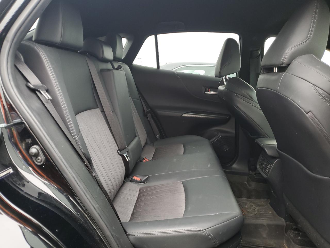 2021 Toyota Venza - Image 11