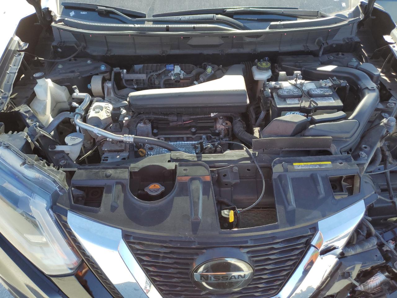 2018 Nissan Rogue - Image 13