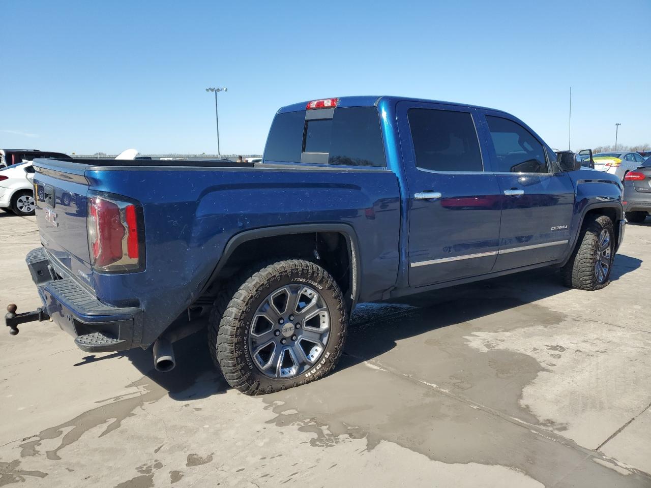 2016 GMC Sierra - Image 3