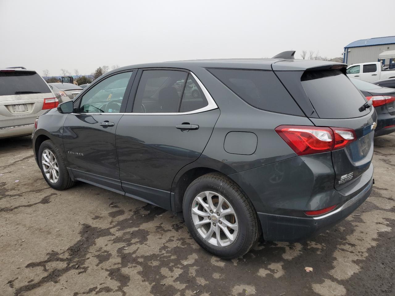2020 Chevrolet Equinox - Image 2