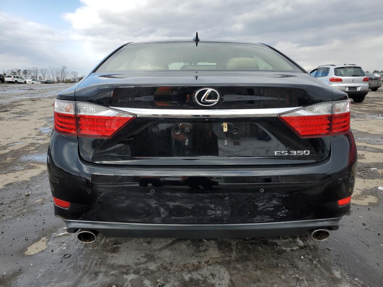 2015 Lexus ES - Image 6