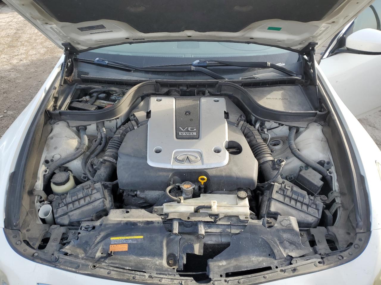 2011 Infiniti G - Image 11