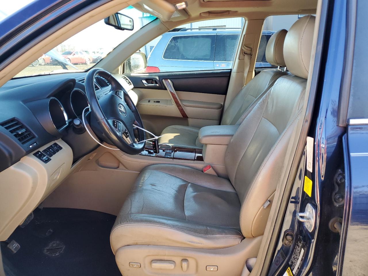 2011 Toyota Highlander - Image 7