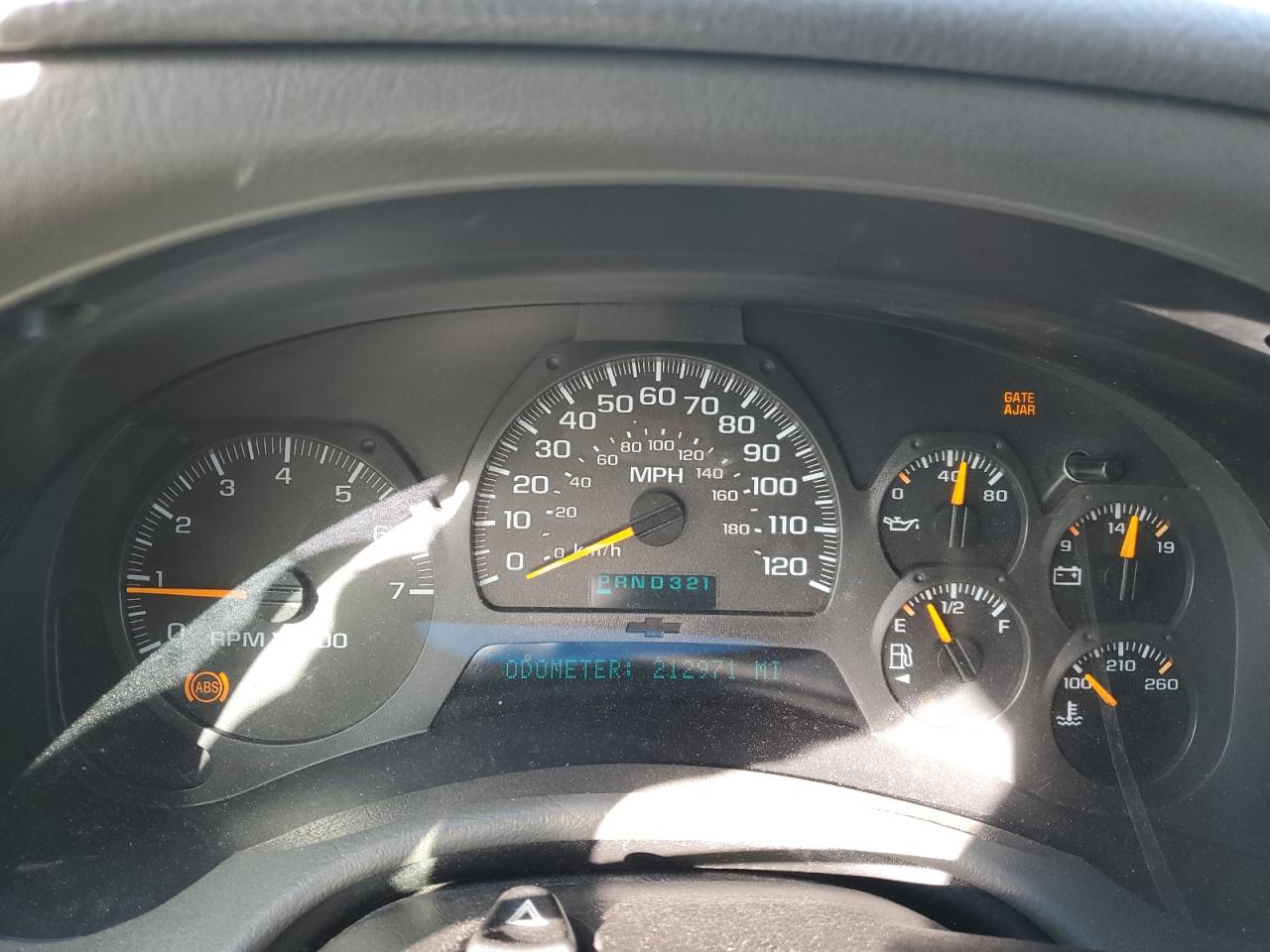 2003 Chevrolet TrailBlazer - Image 9