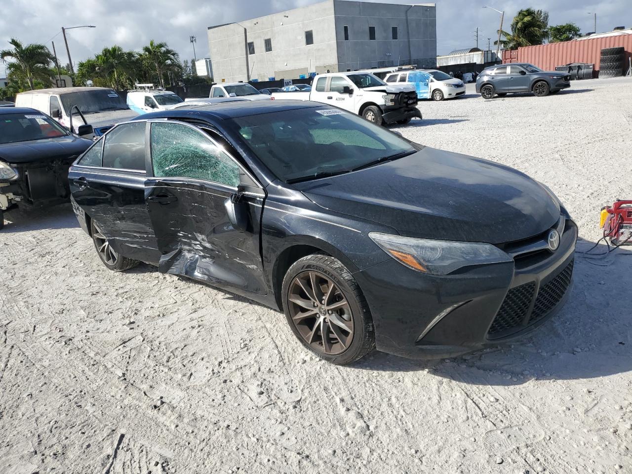 2015 Toyota Camry - Image 4