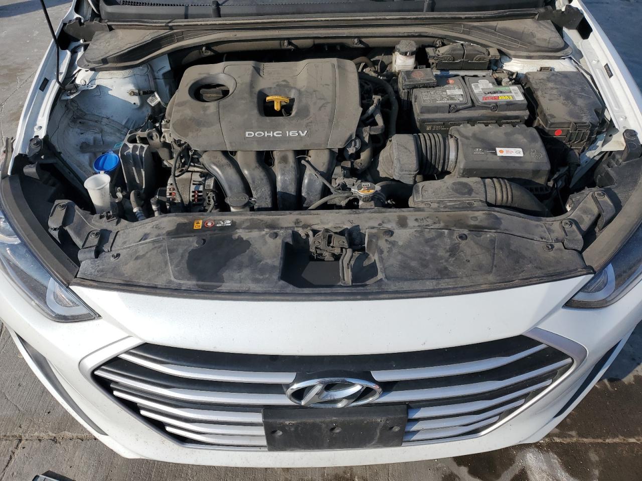 2018 Hyundai Elantra - Image 11