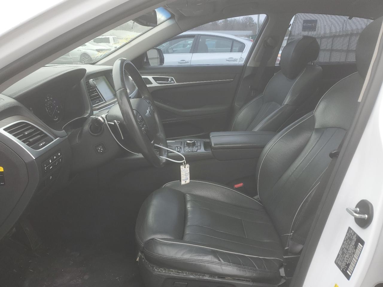 2015 Hyundai Genesis - Image 7