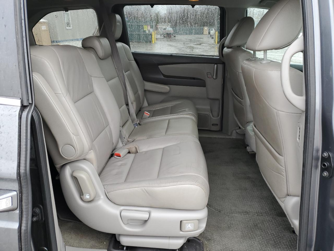 2013 Honda Odyssey - Image 11