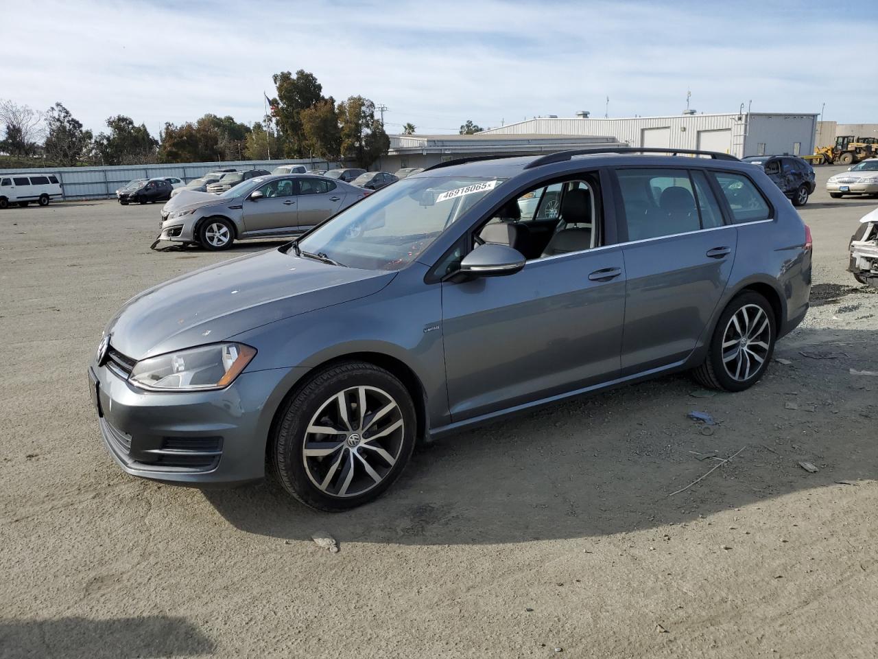 2016 Volkswagen Golf - Image 1