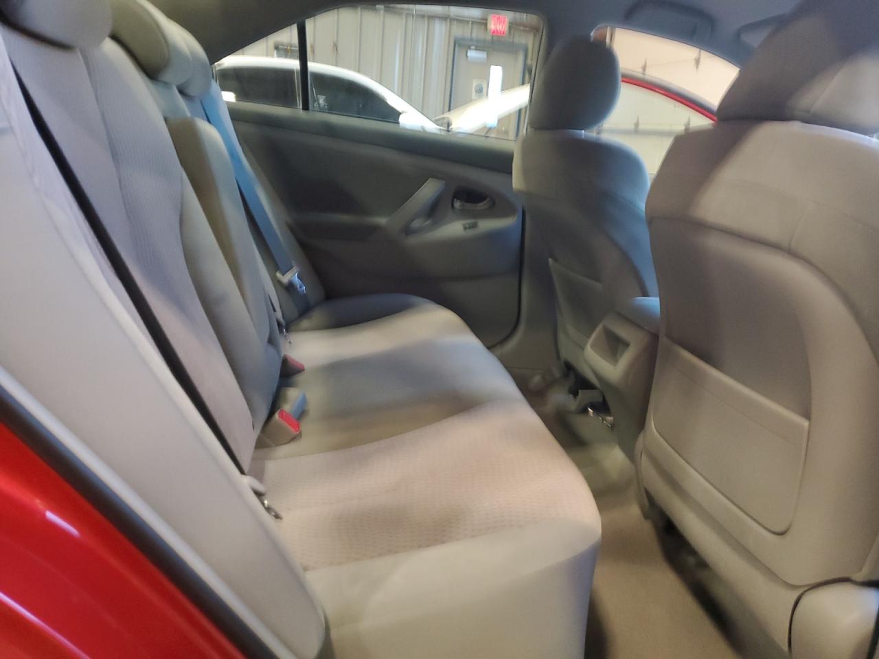 2011 Toyota Camry - Image 10