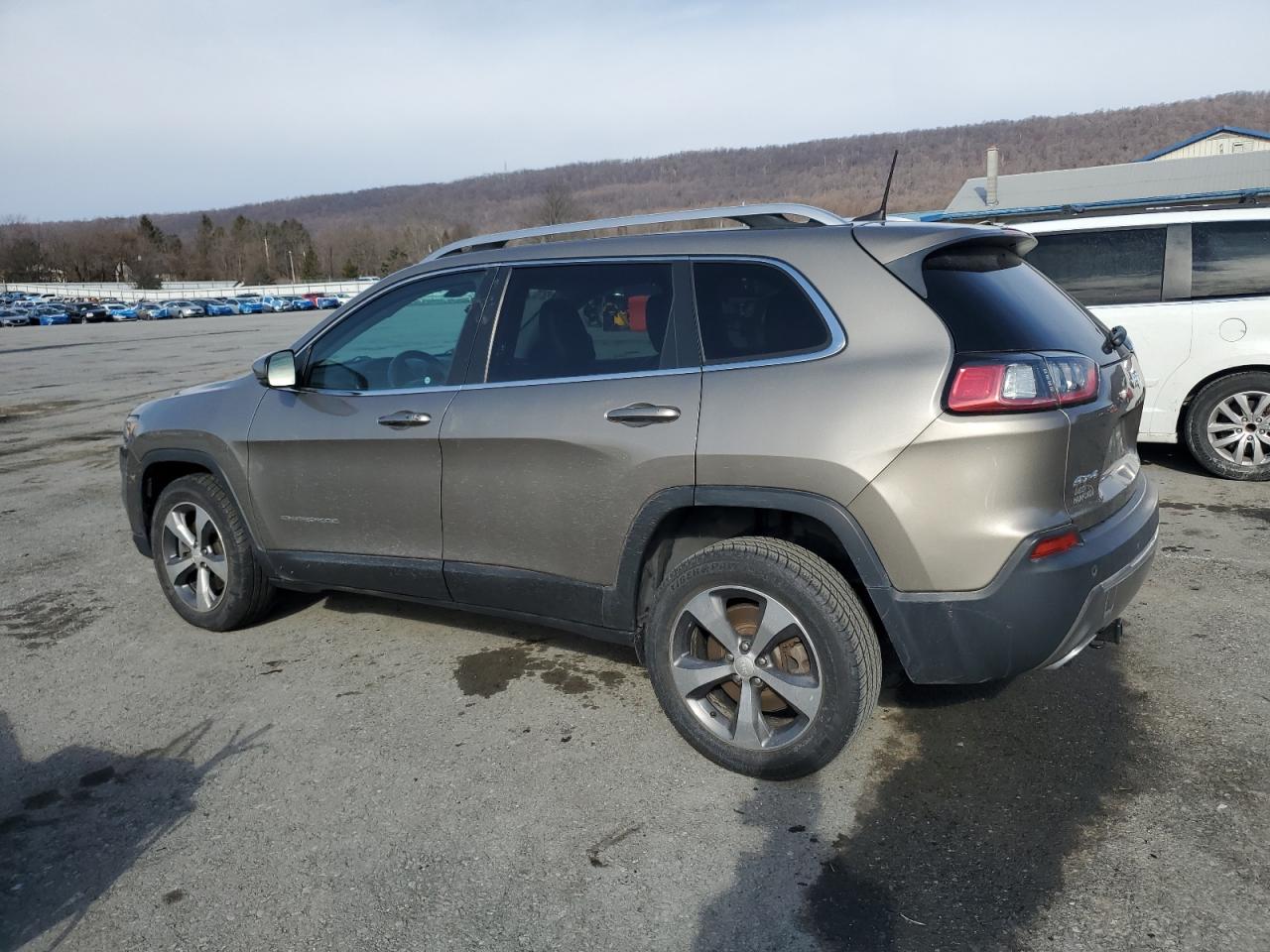 2019 Jeep Grand Cherokee - Image 2