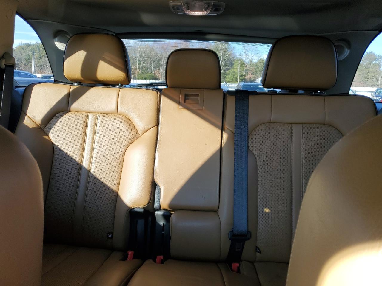 2013 Lincoln MKX - Image 10